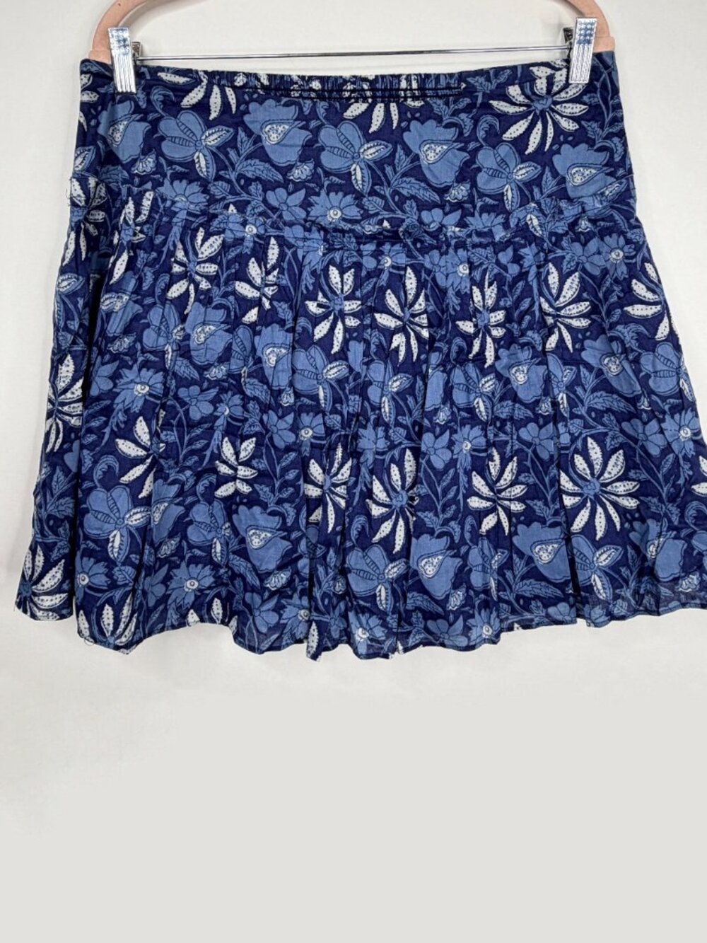 Banana Republic Floral Print Smocked Pleated Mini Skater Skirt Blue 12 #A2438 - Picture 3 of 6